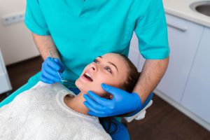 tratamiento de periodoncia en Carabanchel - Revision en primera consulta